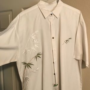 Men’s casual button-down shirt